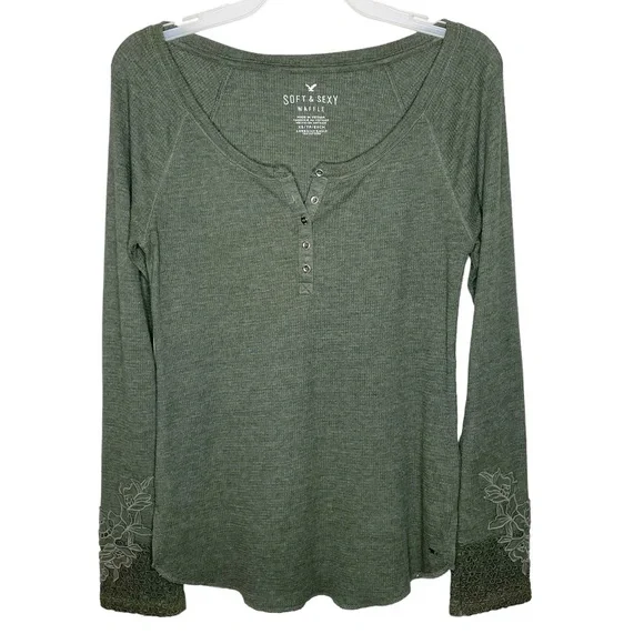 American Eagle Soft & Sexy Waffle V-Neck Long Sleeve Button Down Shirt w/ Lace - Picture 2 of 8